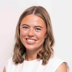 Niamh McLaughlin  image